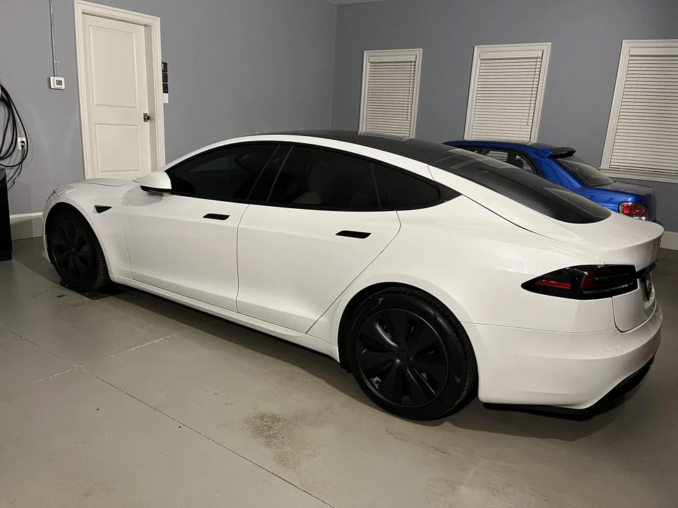 2022 Tesla Model S - Image 11 of 31