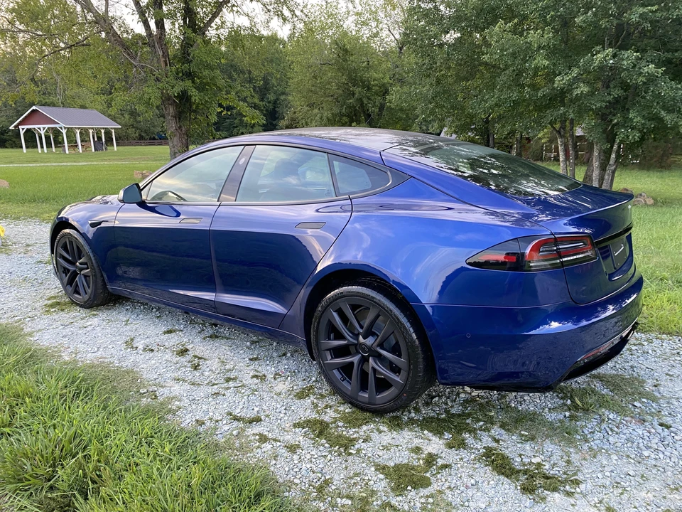 2022 Tesla Model S - Image 11 of 31