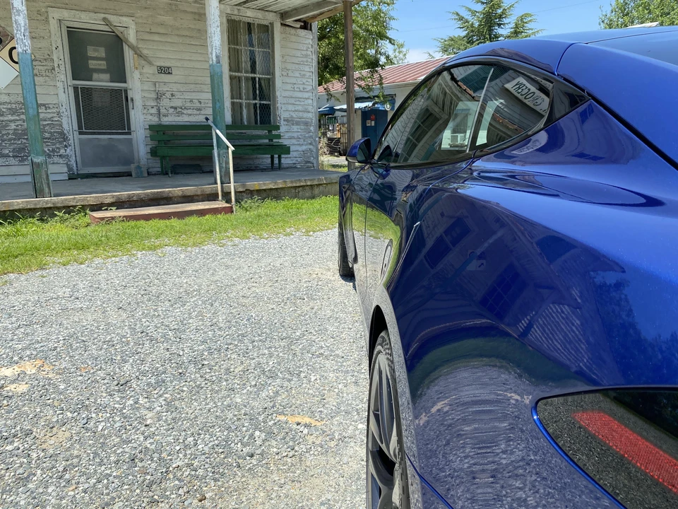 2022 Tesla Model S - Image 28 of 31