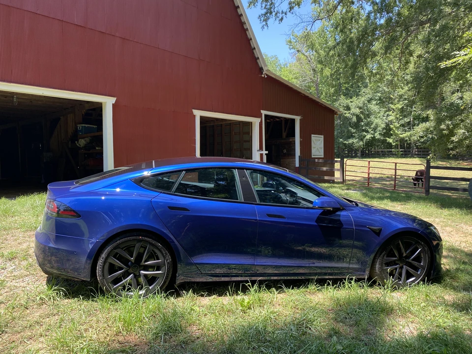 2022 Tesla Model S - Image 17 of 31