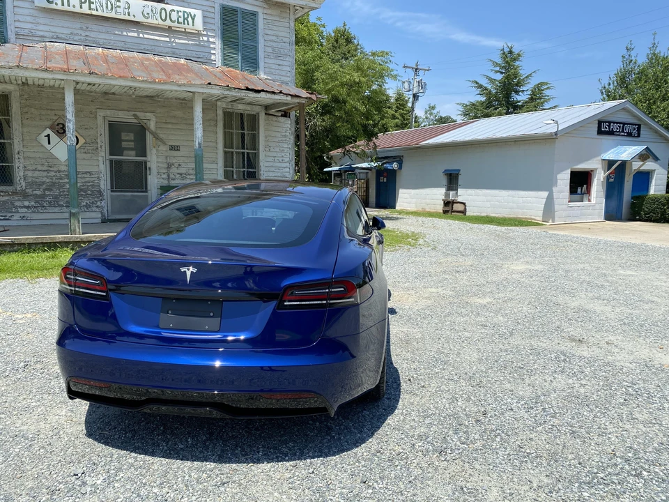 2022 Tesla Model S - Image 15 of 31