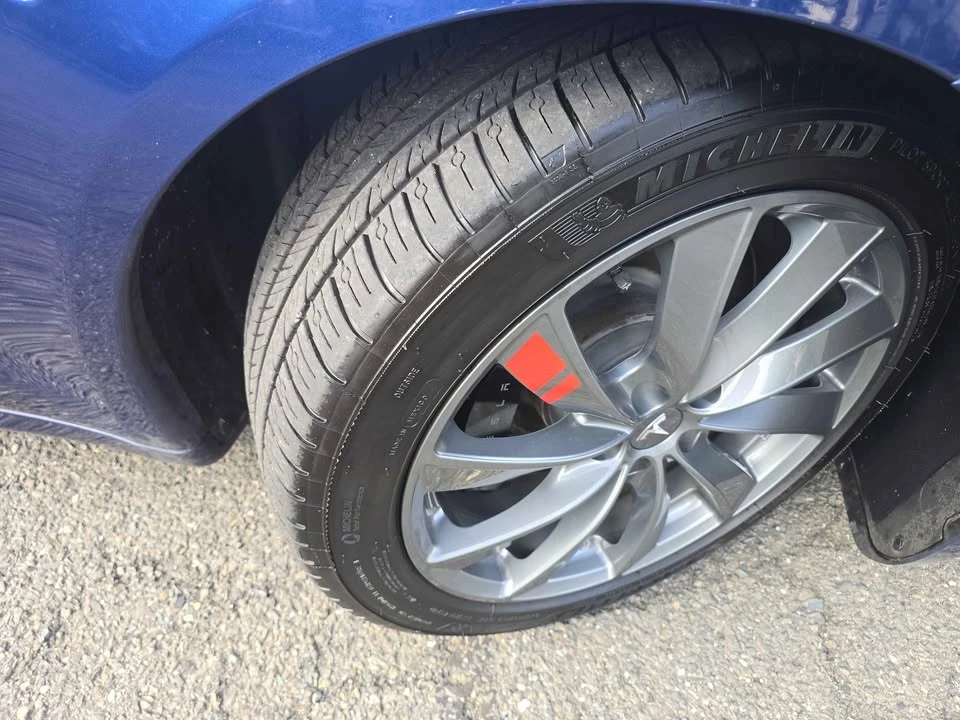 2022 Tesla Model S - Image 13 of 19