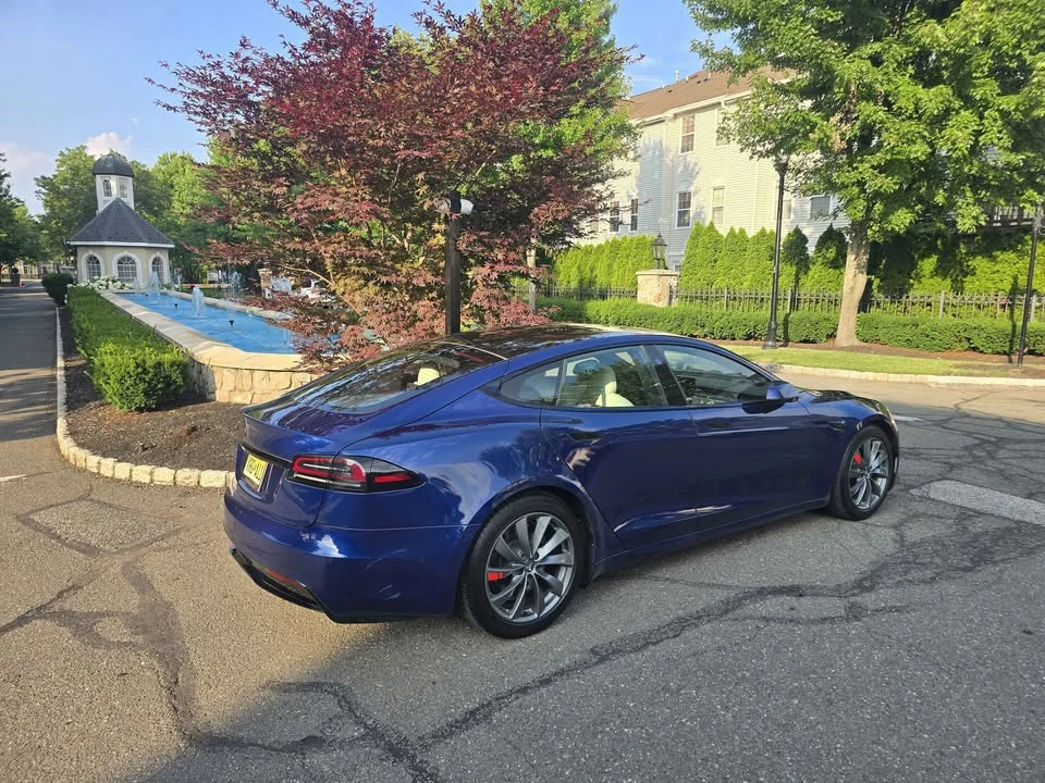 2022 Tesla Model S - Image 5 of 19