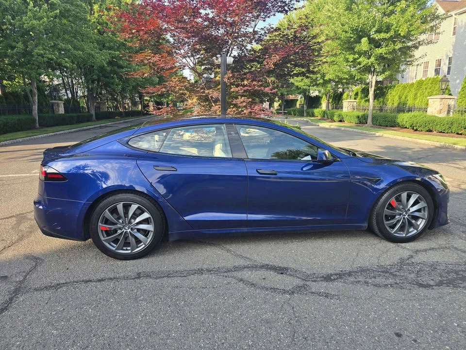 2022 Tesla Model S - Image 4 of 19