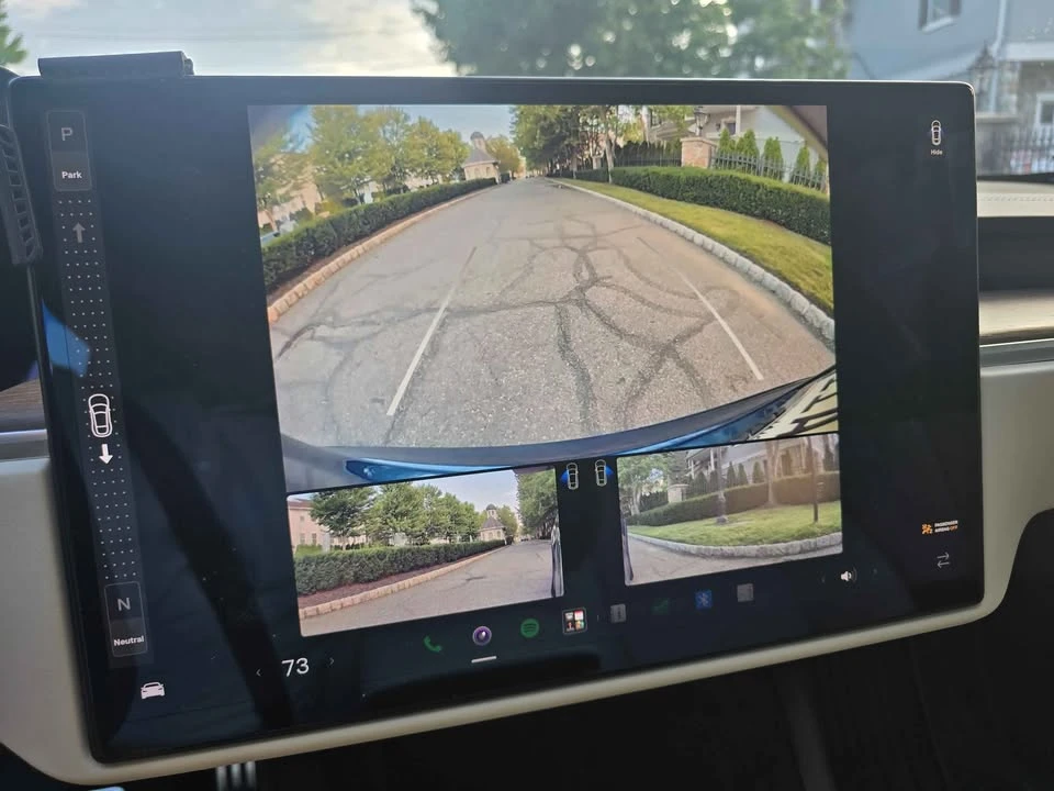 2022 Tesla Model S - Image 18 of 19