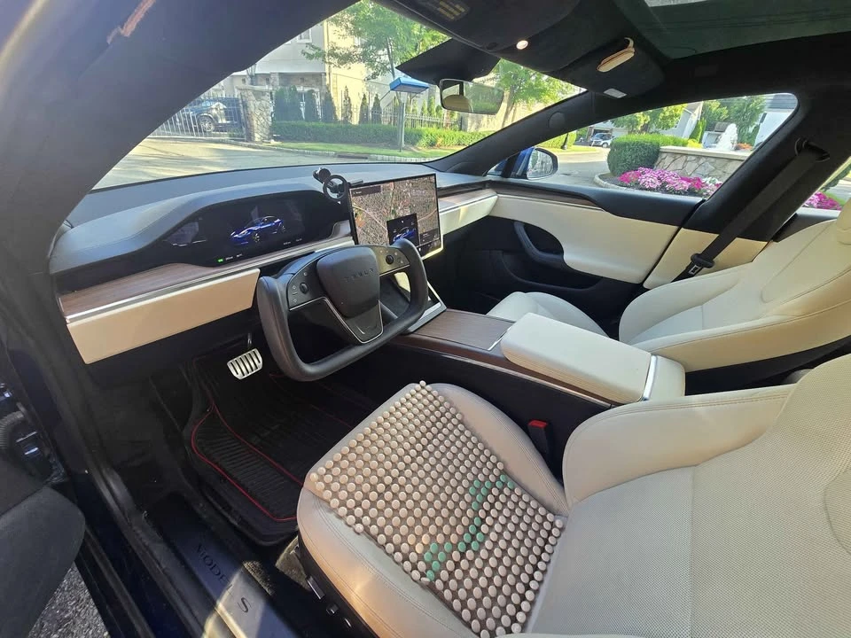 2022 Tesla Model S - Image 10 of 19