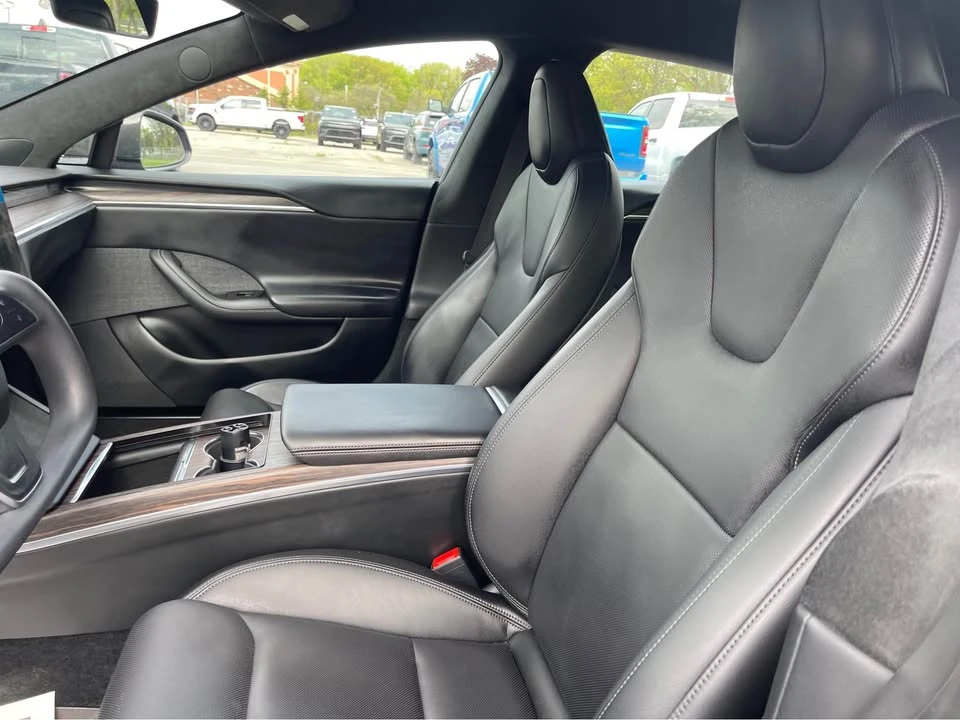 2022 Tesla Model S - Image 7 of 10