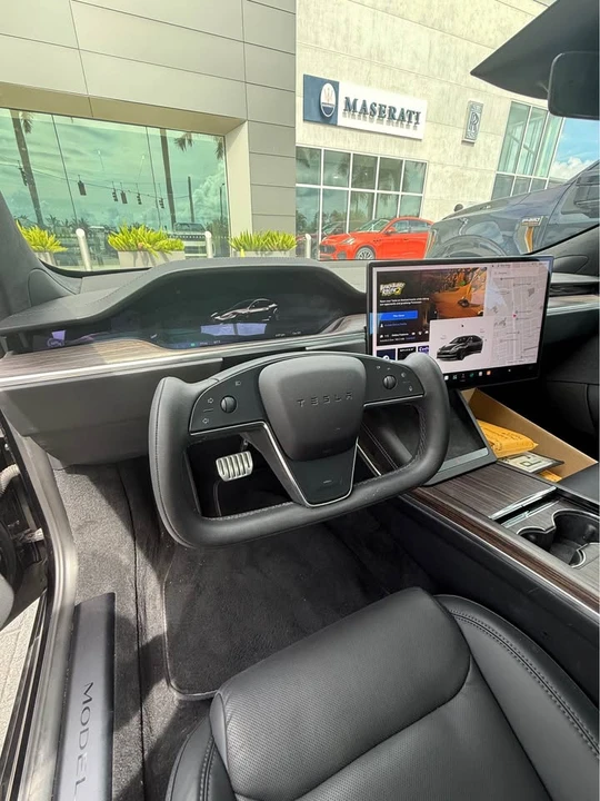 2022 Tesla Model S - Image 14 of 20