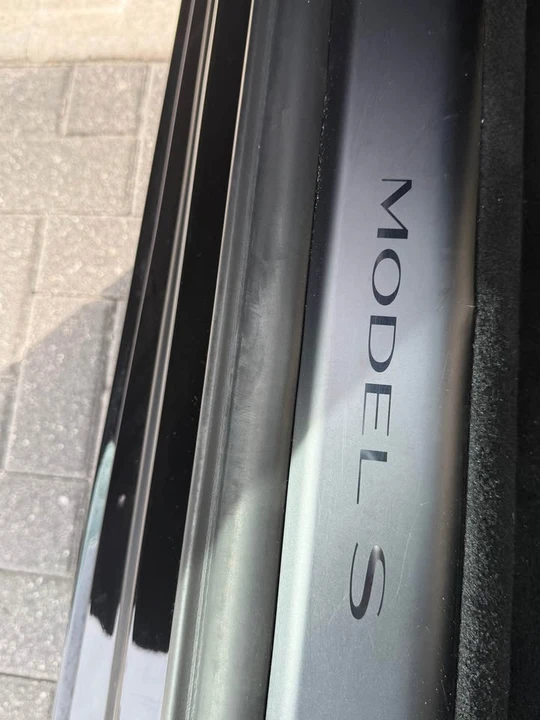 2022 Tesla Model S - Image 8 of 20