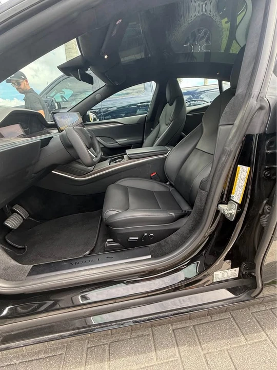 2022 Tesla Model S - Image 15 of 20