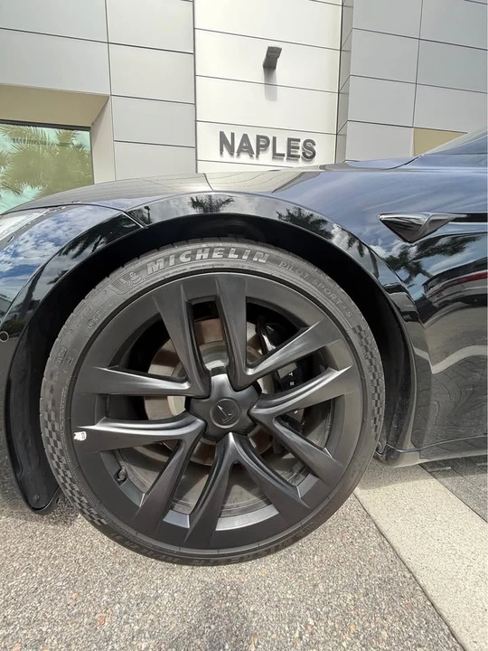 2022 Tesla Model S - Image 19 of 20