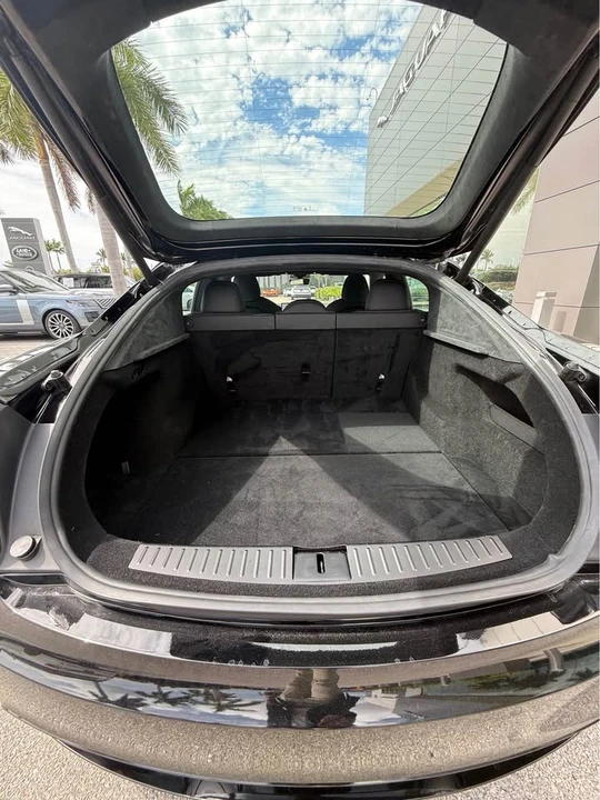 2022 Tesla Model S - Image 18 of 20