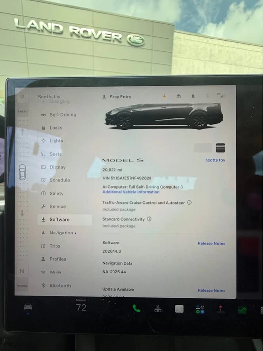2022 Tesla Model S - Image 16 of 20