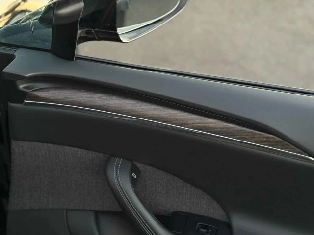 2022 Tesla Model S - Image 17 of 21