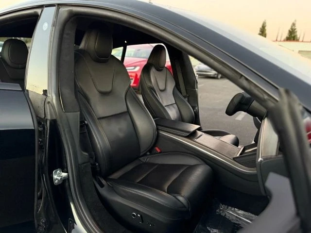 2022 Tesla Model S - Image 11 of 12