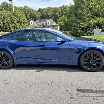 2022 Tesla Model S Long Range Sedan 4D