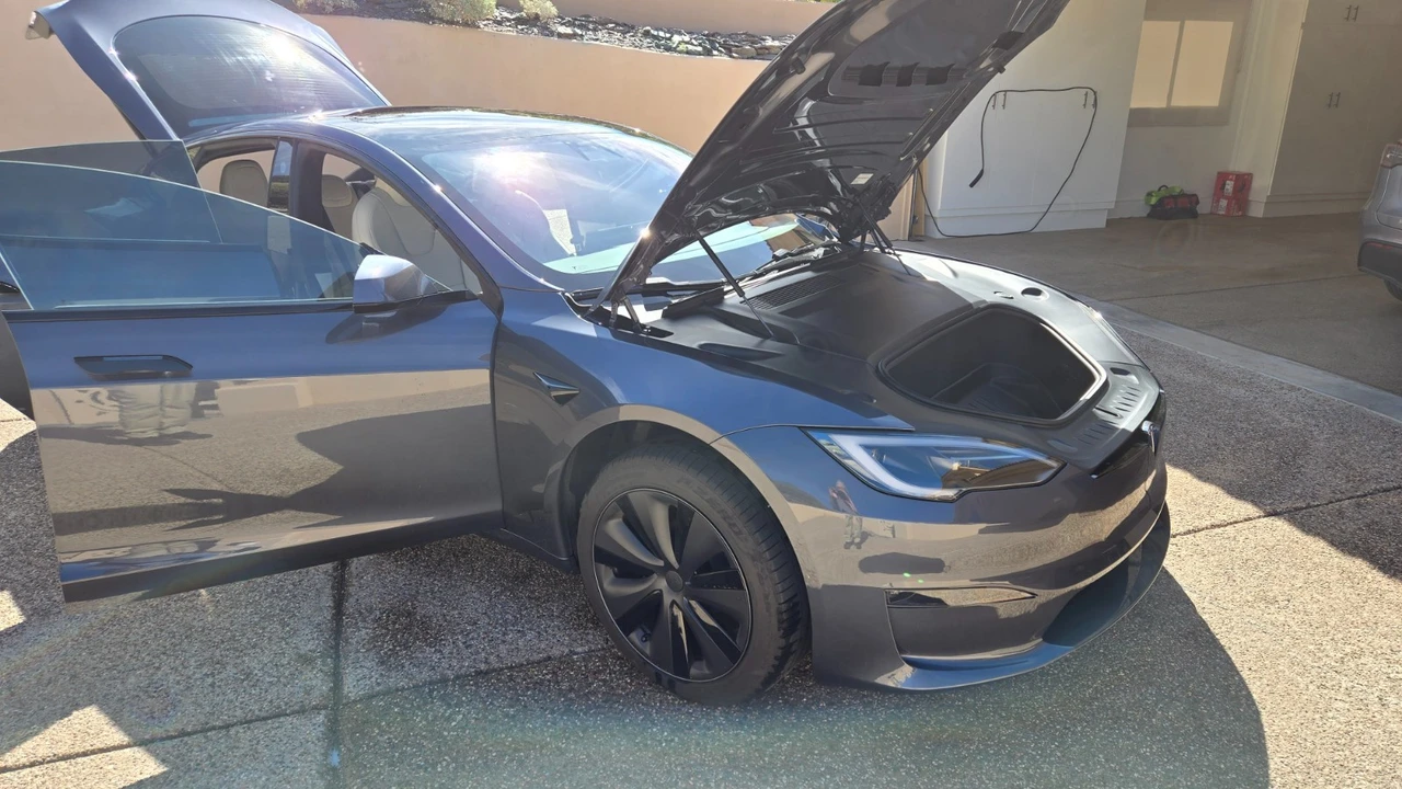 2022 Tesla Model S - Image 16 of 21