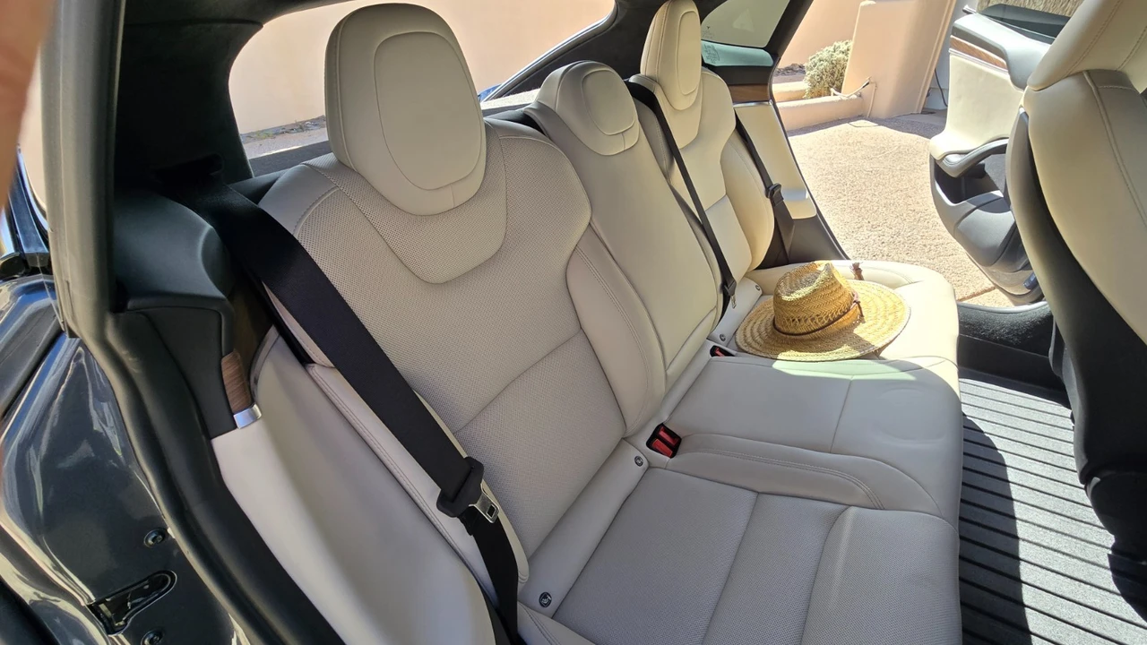 2022 Tesla Model S - Image 21 of 21