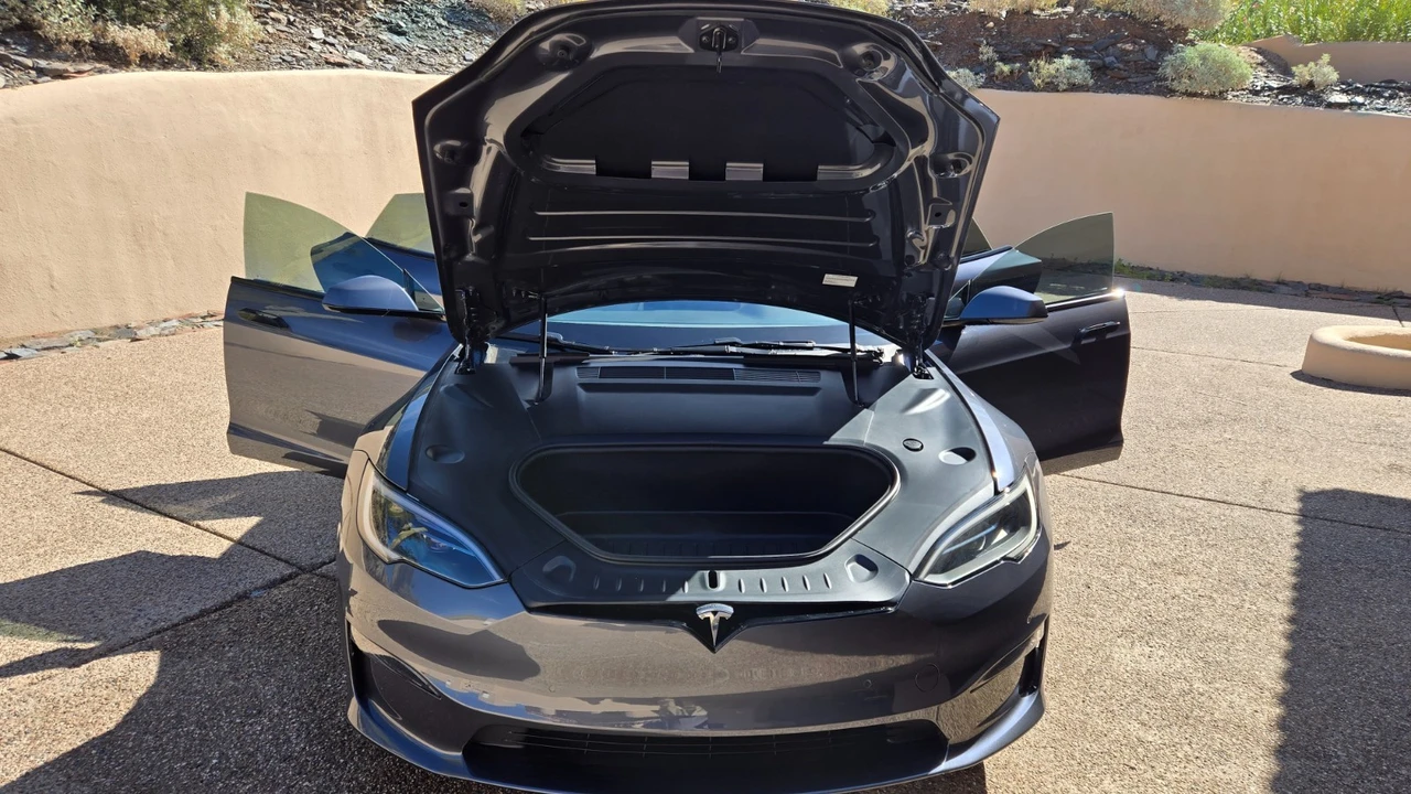2022 Tesla Model S - Image 14 of 21
