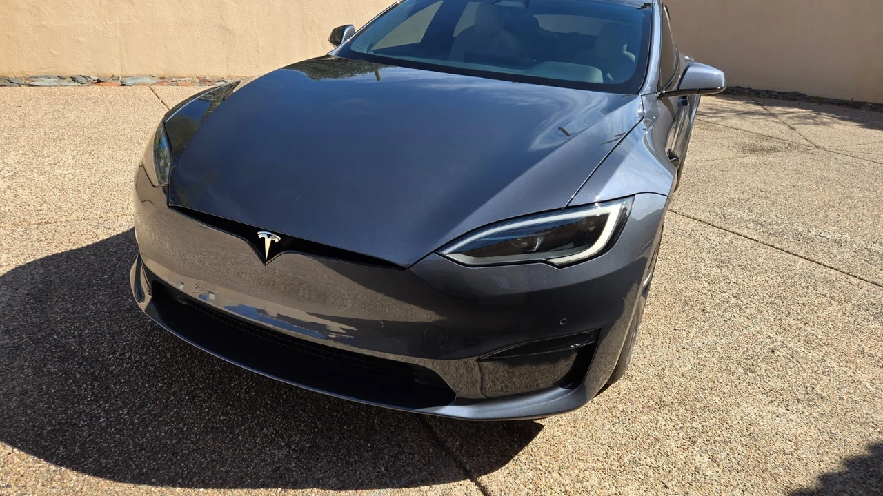 2022 Tesla Model S - Image 4 of 21