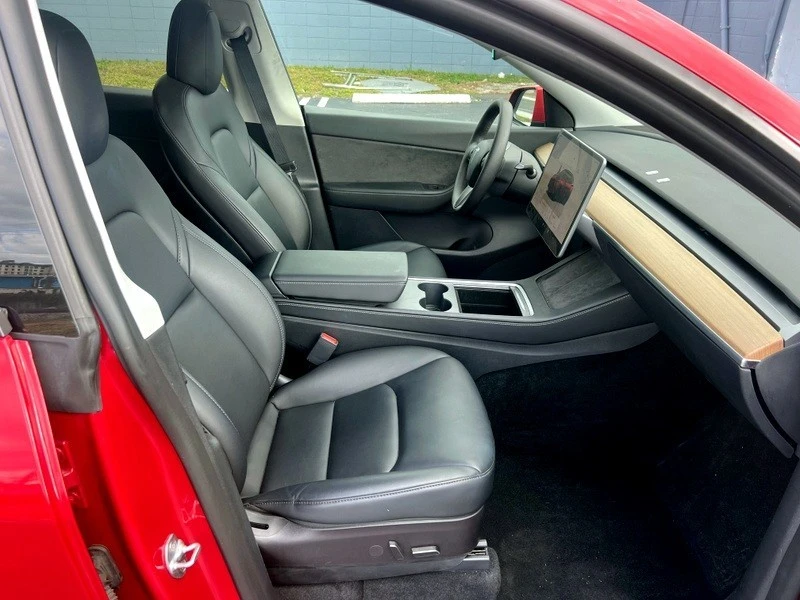 2022 Tesla Model S - Image 10 of 21