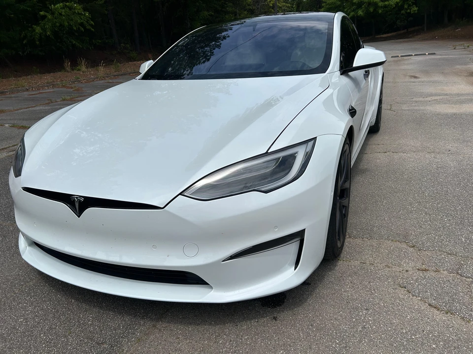 2022 Tesla Model S Plaid - Image 9 of 31