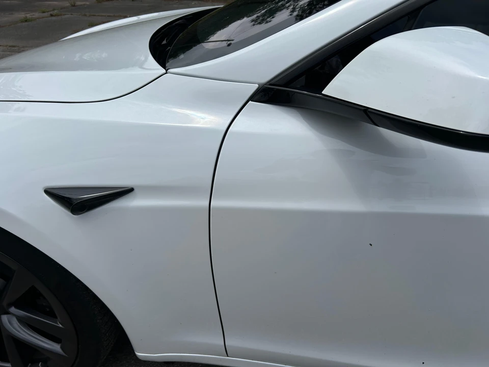 2022 Tesla Model S Plaid - Image 25 of 31