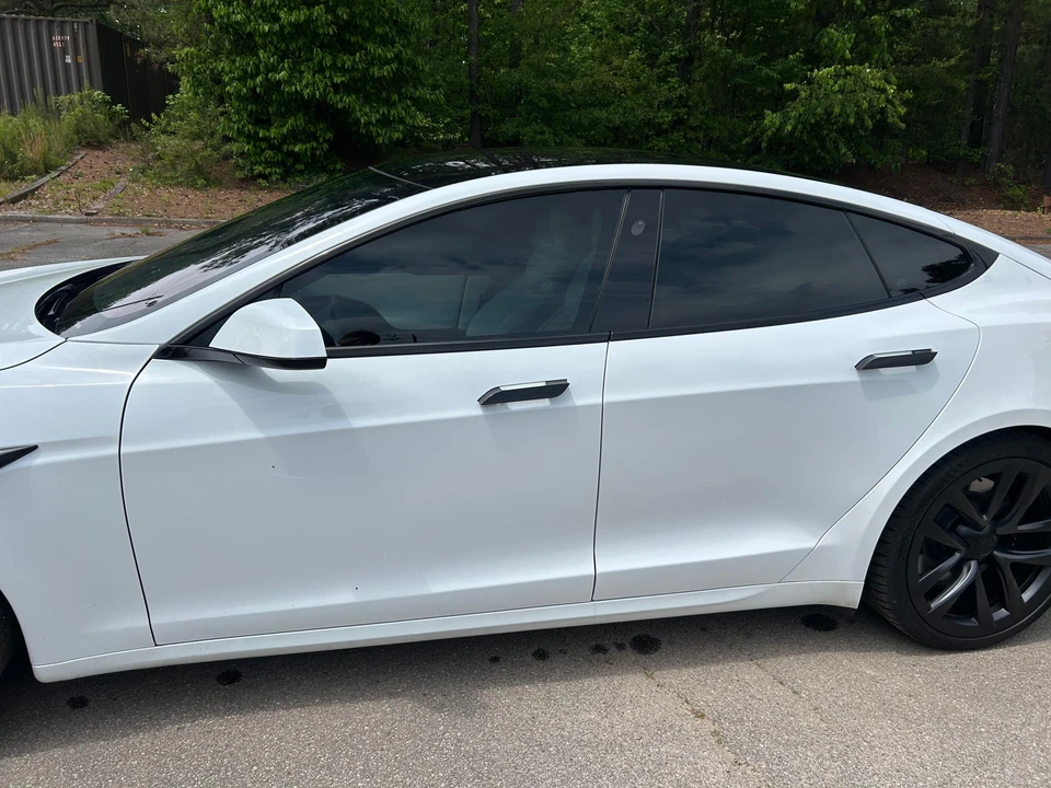 2022 Tesla Model S Plaid - Image 24 of 31