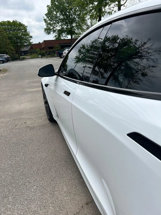 2022 Tesla Model S Plaid - Image 28 of 31