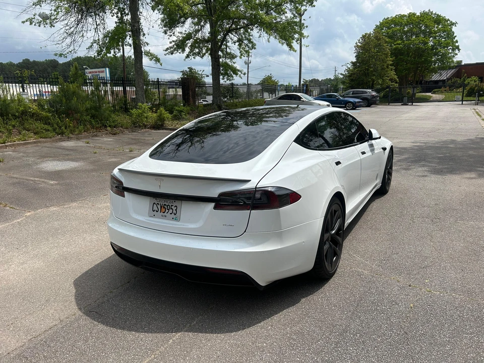 2022 Tesla Model S Plaid - Image 12 of 31