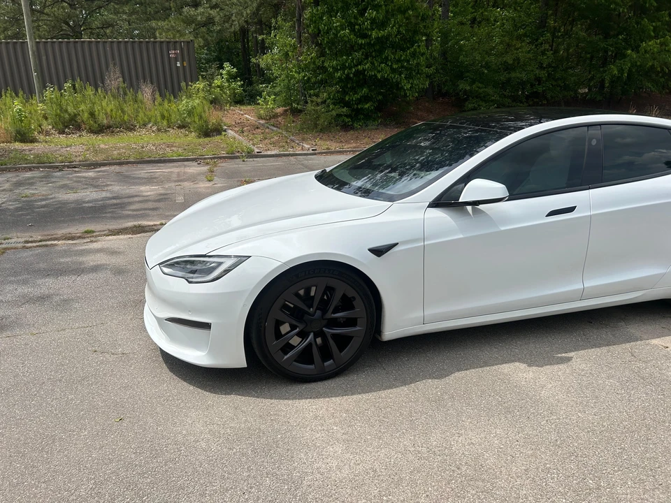 2022 Tesla Model S Plaid - Image 19 of 31