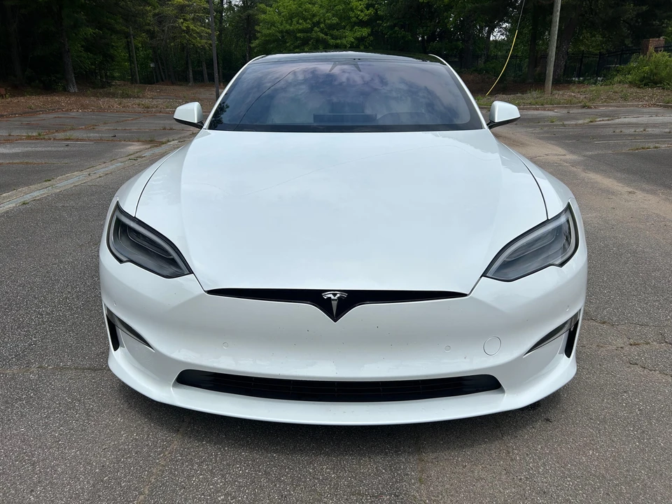 2022 Tesla Model S Plaid - Image 7 of 31