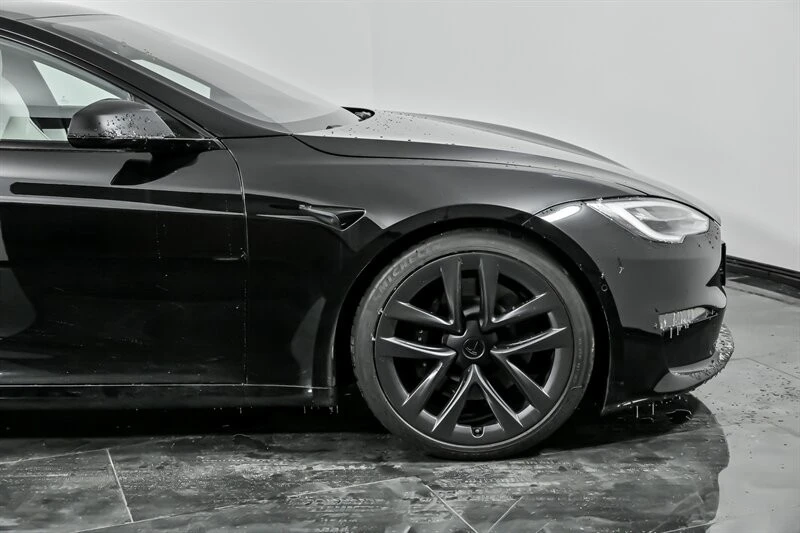 2022 Tesla Model S Plaid - Image 14 of 21