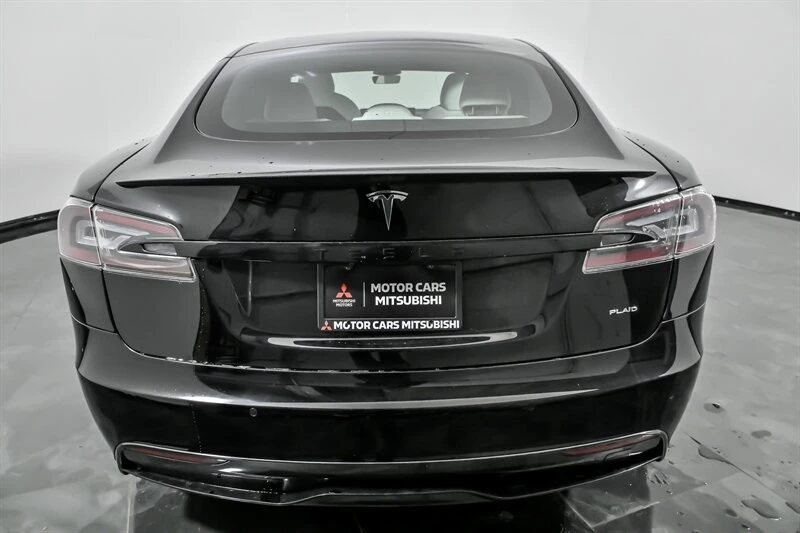 2022 Tesla Model S Plaid - Image 10 of 21