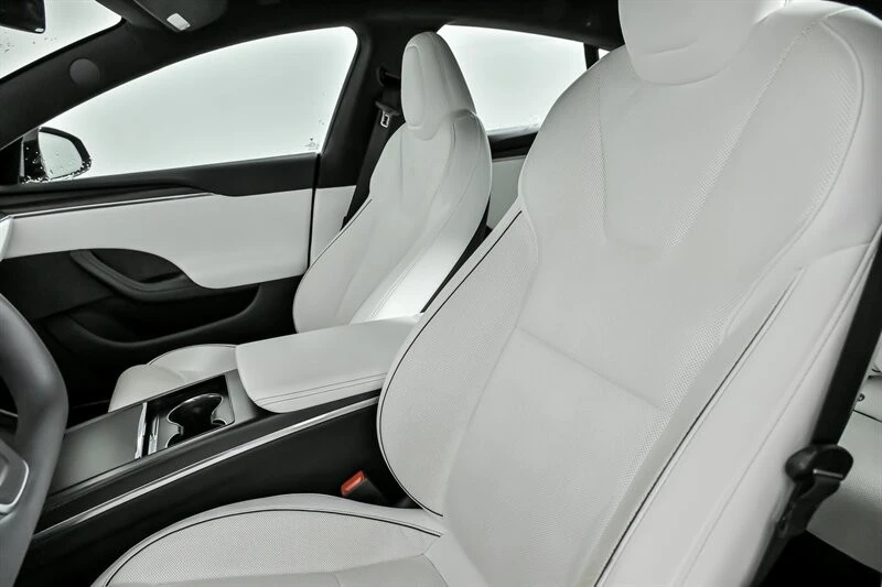 2022 Tesla Model S Plaid - Image 20 of 21