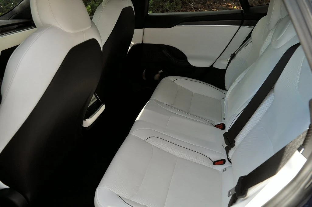 2022 Tesla Model S Plaid - Image 12 of 15
