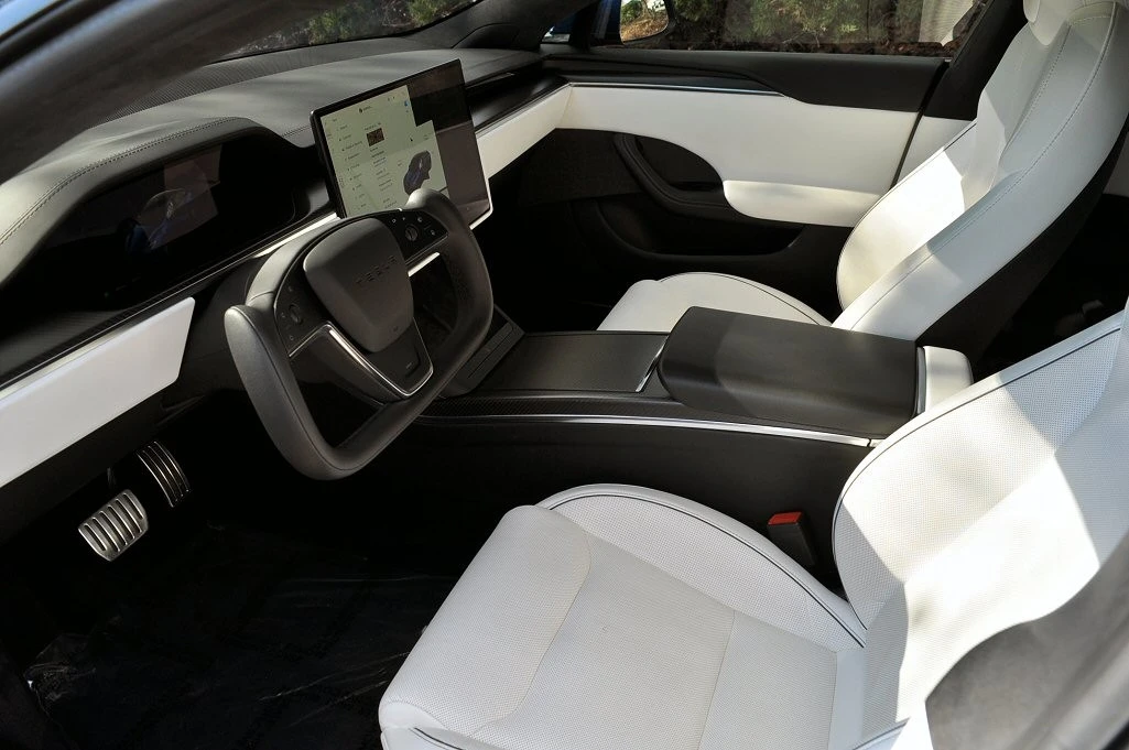 2022 Tesla Model S Plaid - Image 8 of 15