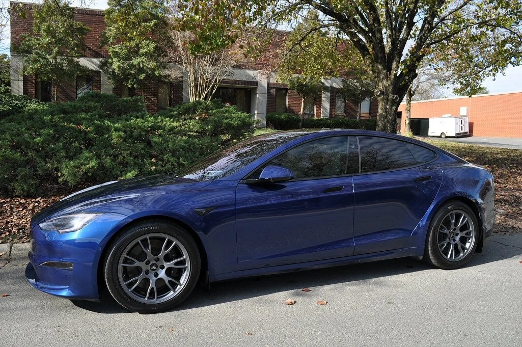 2022 Tesla Model S Plaid - Image 3 of 15
