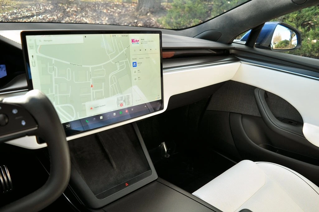 2022 Tesla Model S Plaid - Image 9 of 15