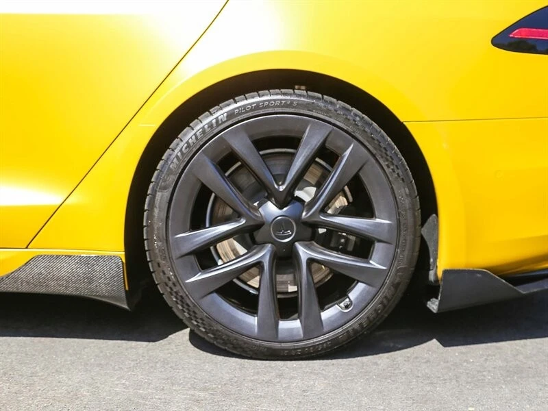 2022 Tesla Model S Plaid - Image 14 of 21