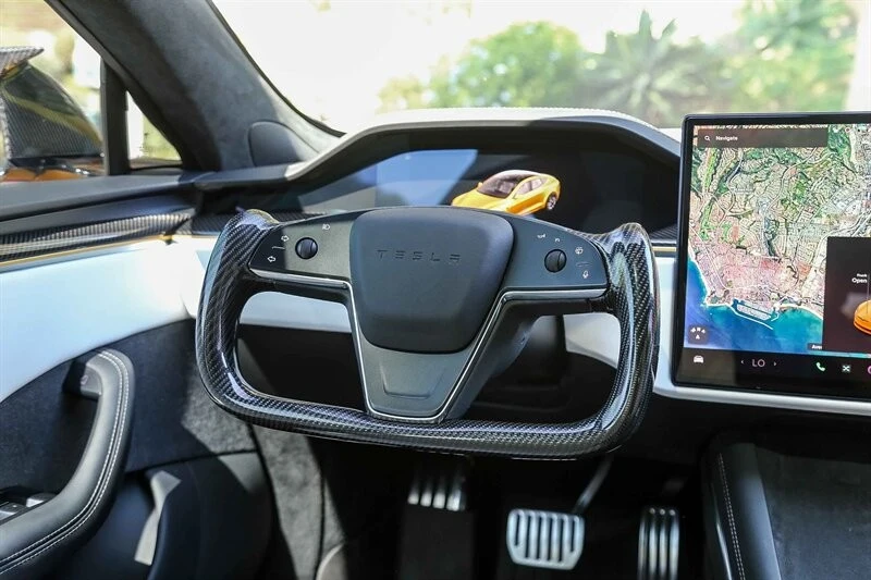 2022 Tesla Model S Plaid - Image 20 of 21
