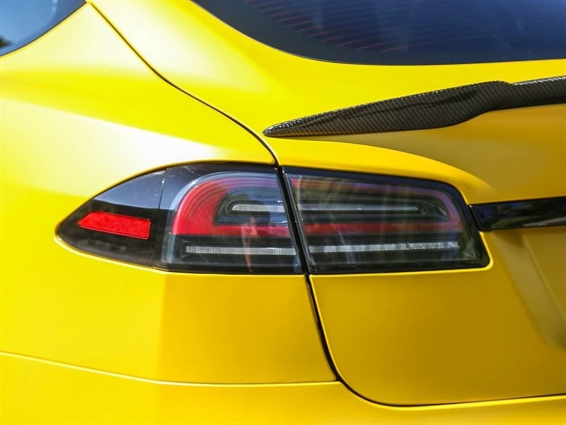 2022 Tesla Model S Plaid - Image 16 of 21