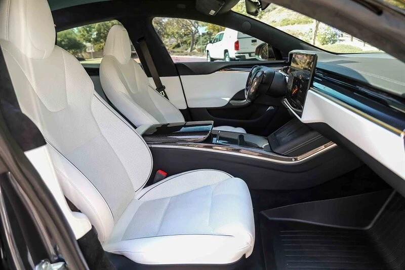 2022 Tesla Model S Plaid - Image 21 of 21