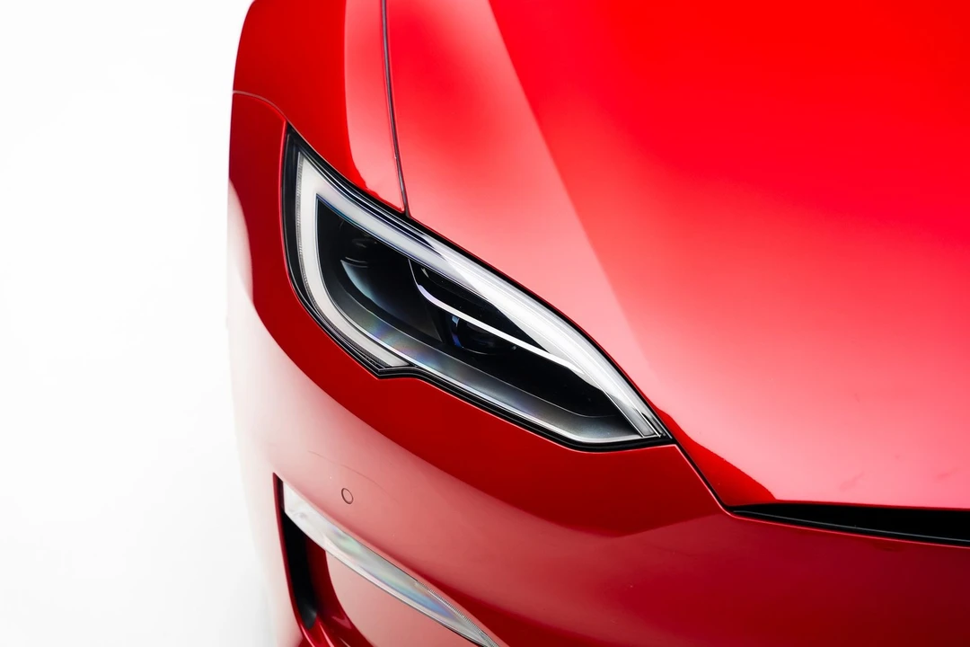 2022 Tesla Model S Plaid - Image 12 of 21