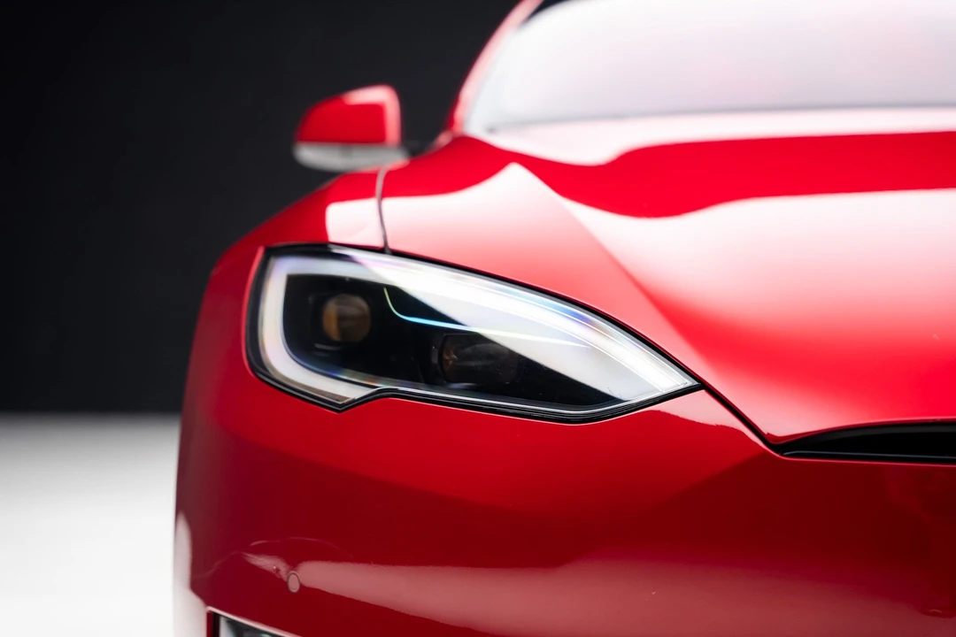 2022 Tesla Model S Plaid - Image 9 of 21