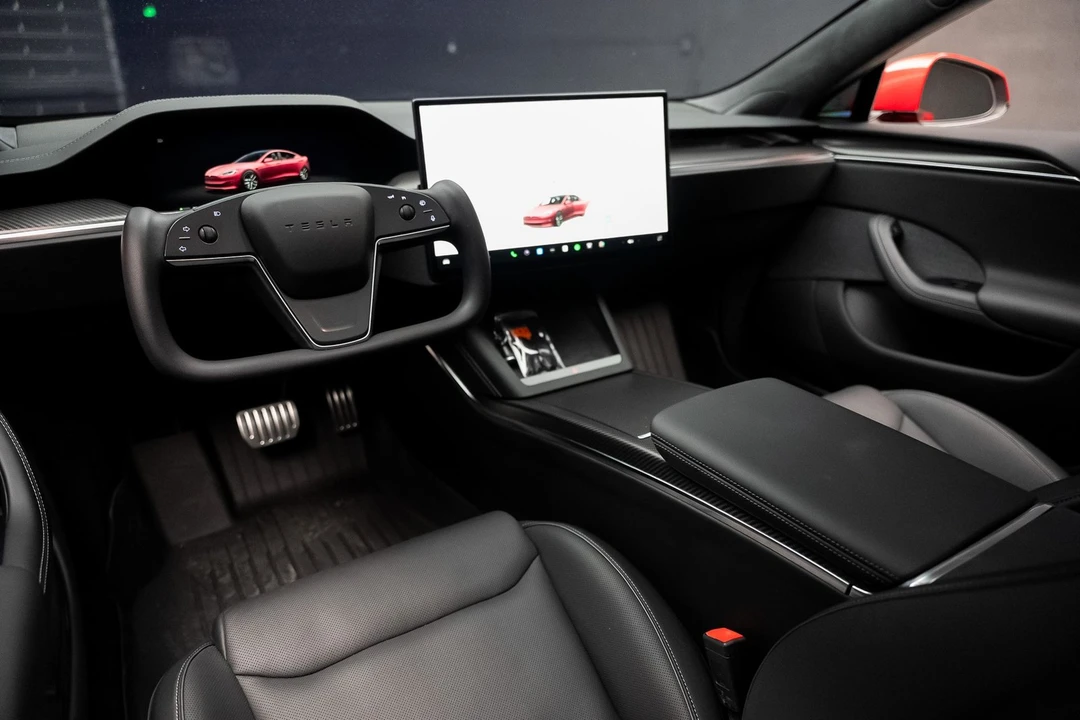 2022 Tesla Model S Plaid - Image 2 of 21