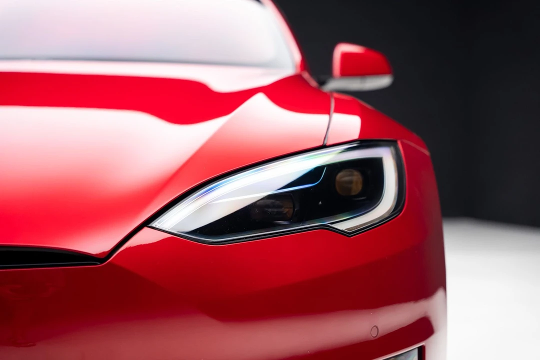 2022 Tesla Model S Plaid - Image 10 of 21