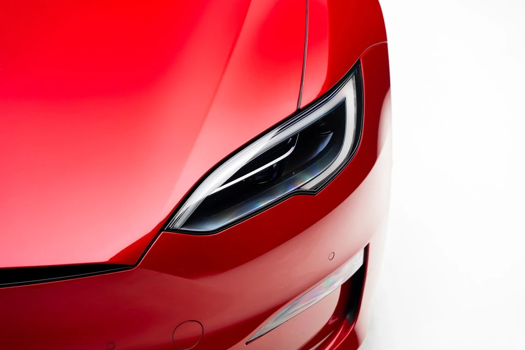 2022 Tesla Model S Plaid - Image 11 of 21