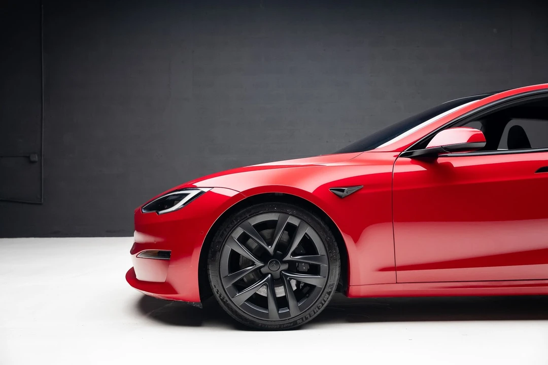 2022 Tesla Model S Plaid - Image 18 of 21