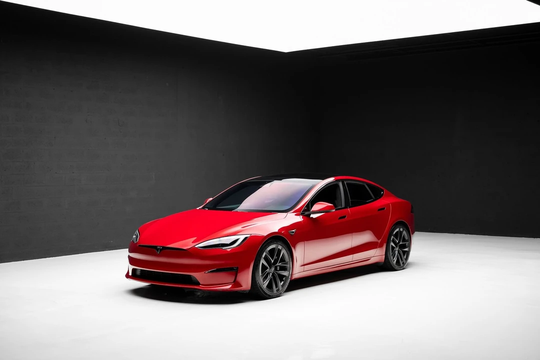 2022 Tesla Model S Plaid - Image 4 of 21